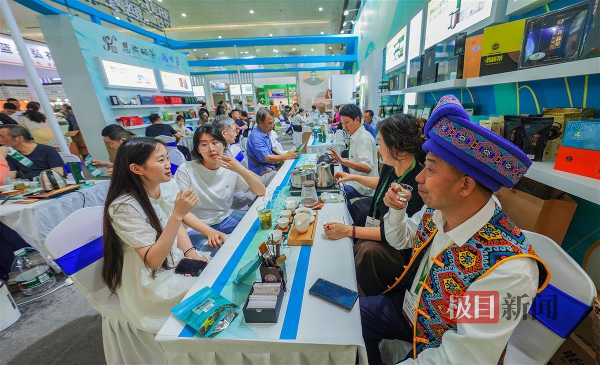 茶汤里煮肉丸茶饼茶坨能自制这些新板眼都在武汉茶博会(图5)